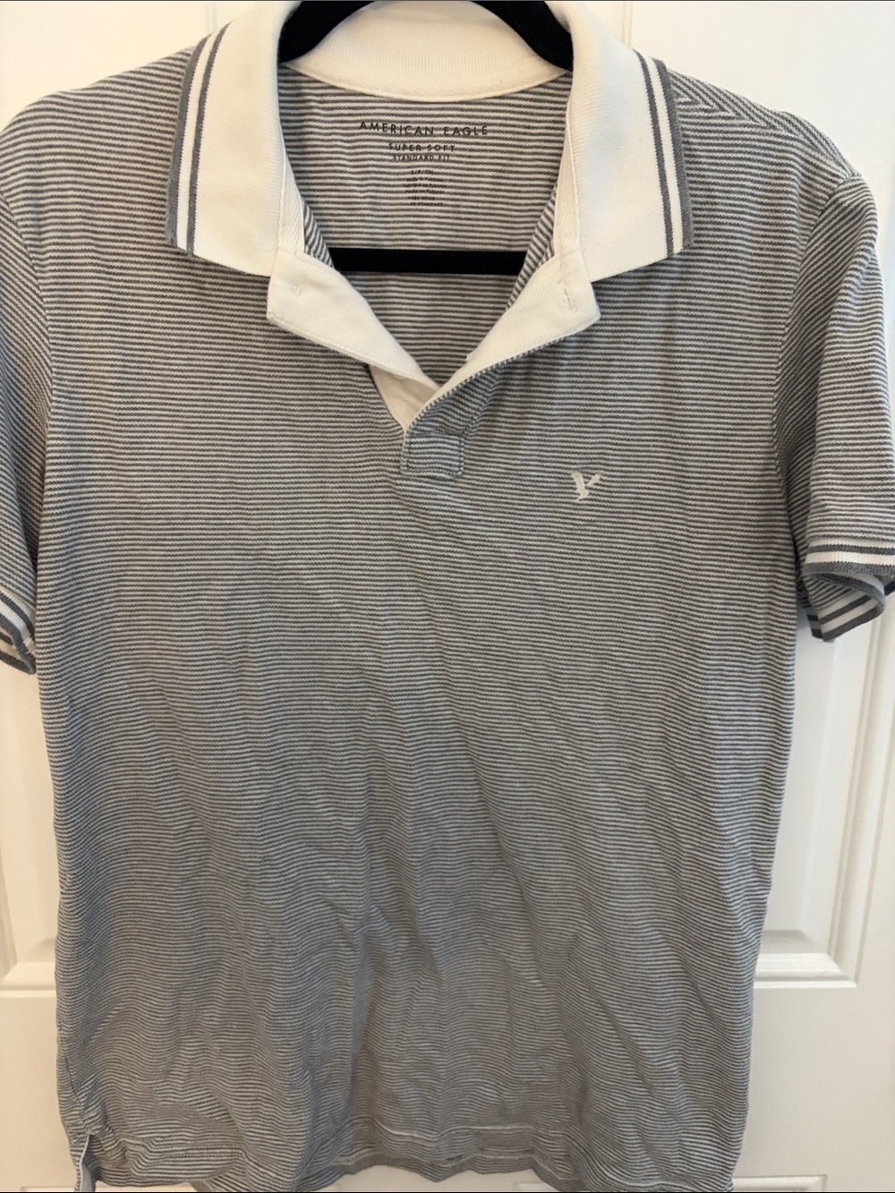 American Eagle Outfitters Men's Blue and White Striped Polo